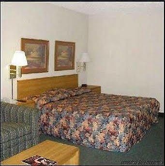 Atlanta Hotel Розвелл Екстер'єр фото