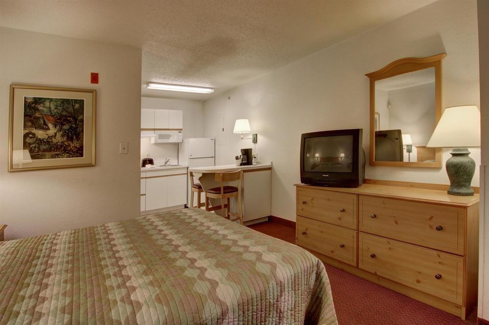 Atlanta Hotel Розвелл Екстер'єр фото