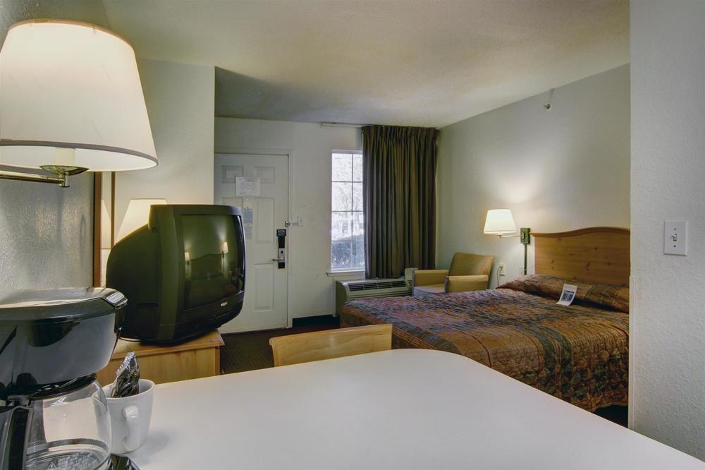 Atlanta Hotel Розвелл Екстер'єр фото