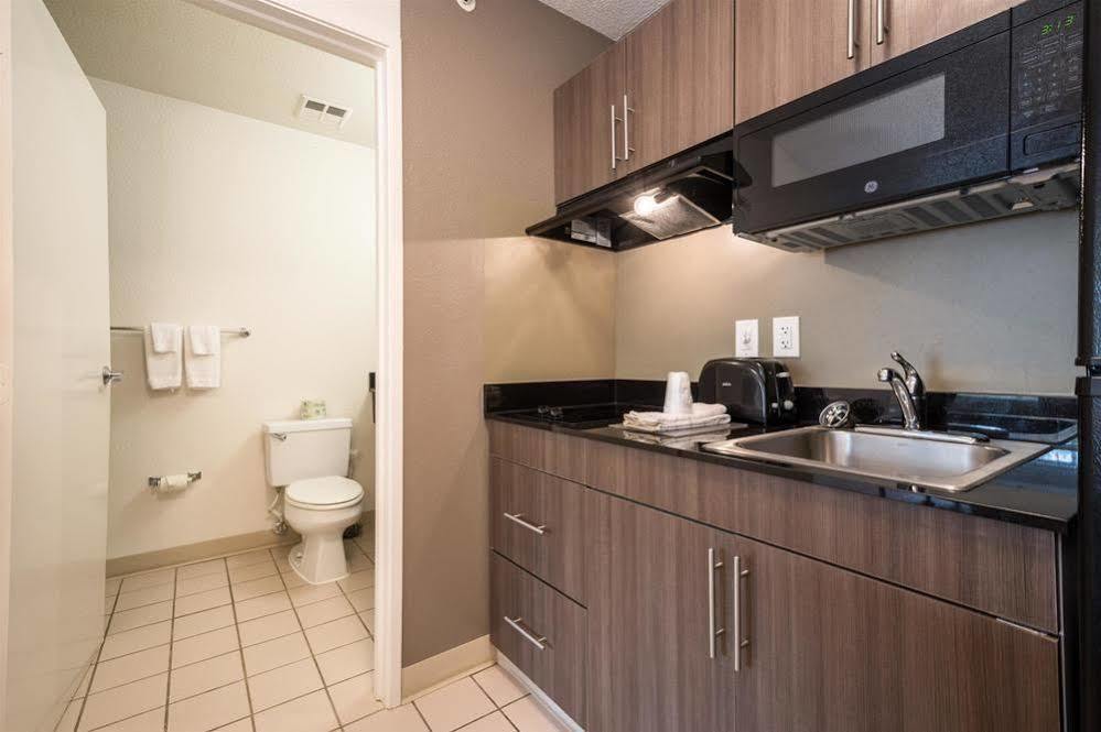 Atlanta Hotel Розвелл Екстер'єр фото