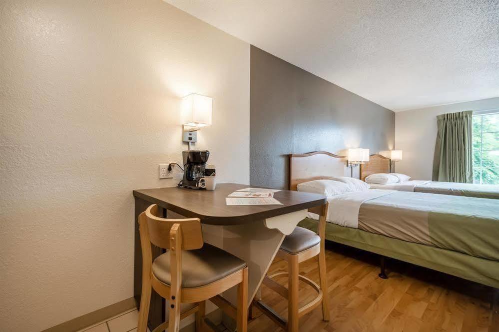 Atlanta Hotel Розвелл Екстер'єр фото