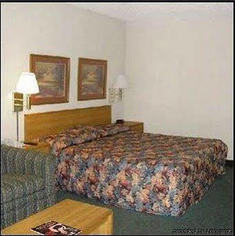 Atlanta Hotel Розвелл Екстер'єр фото